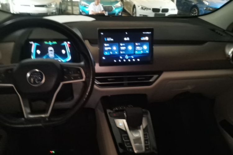 BYD Yuan Pro 2023 immagine di auto #13