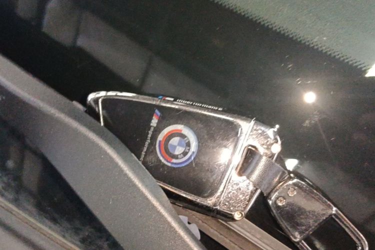 BMW 3 Series 2024 car image #9
