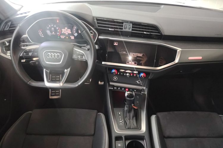 Audi Q3 2021 #10 Audi Q3 2021 car image #10