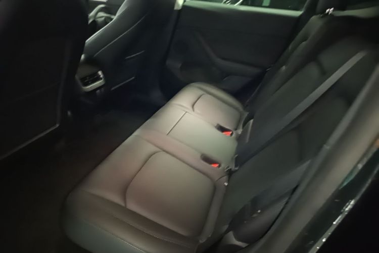 Tesla Model Y 2021 #17 Tesla Model Y 2021 car image #17