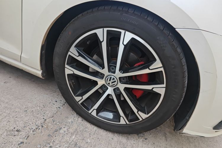 Volkswagen Golf 2019 car image #9