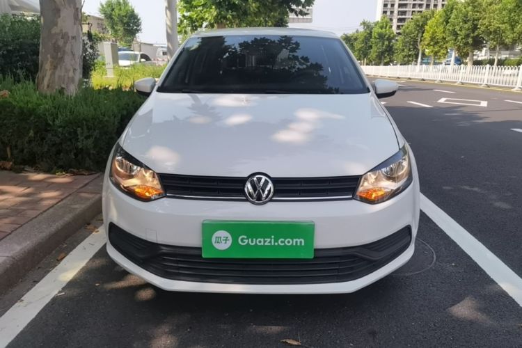 Volkswagen Polo 2018 car image #3