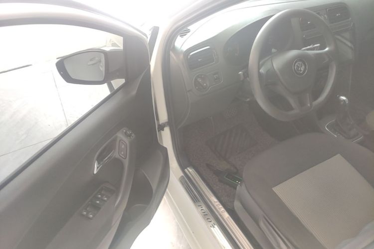Volkswagen Polo 2016 #16 Volkswagen Polo 2016 car image #16