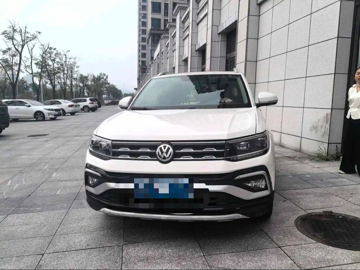 Volkswagen T-Cross 2020 car image #2