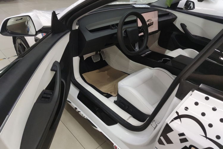 Tesla Model 3 2024 #12 Tesla Model 3 2024 car image #12