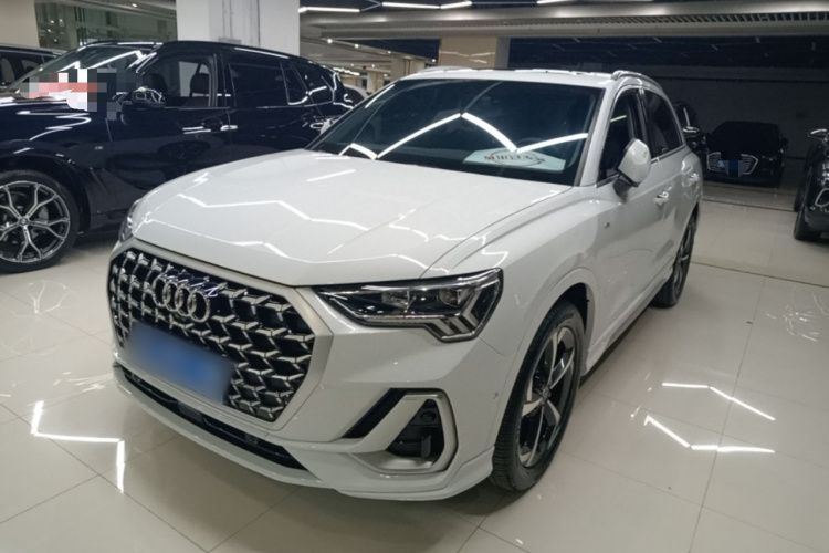 Audi Q3 2025 imagen de coche #2