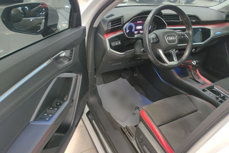 Audi Q3 2021 #12 Audi Q3 2021 car image #12
