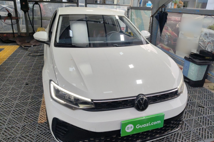 Volkswagen Lavida 2025 car image #3