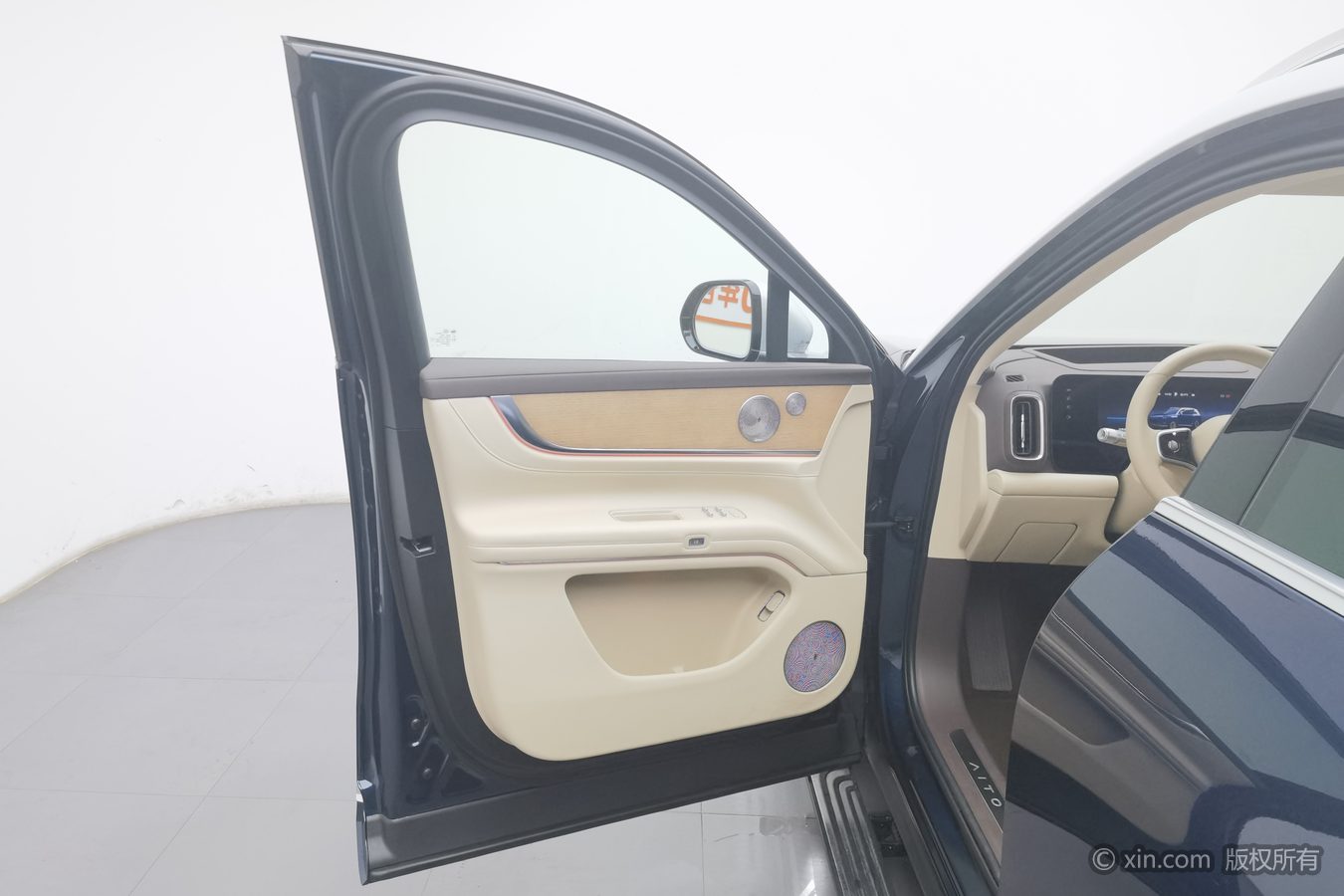 2025 car image #8