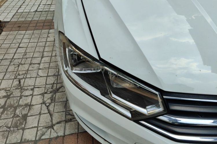 Volkswagen Bora 2017 car image #8