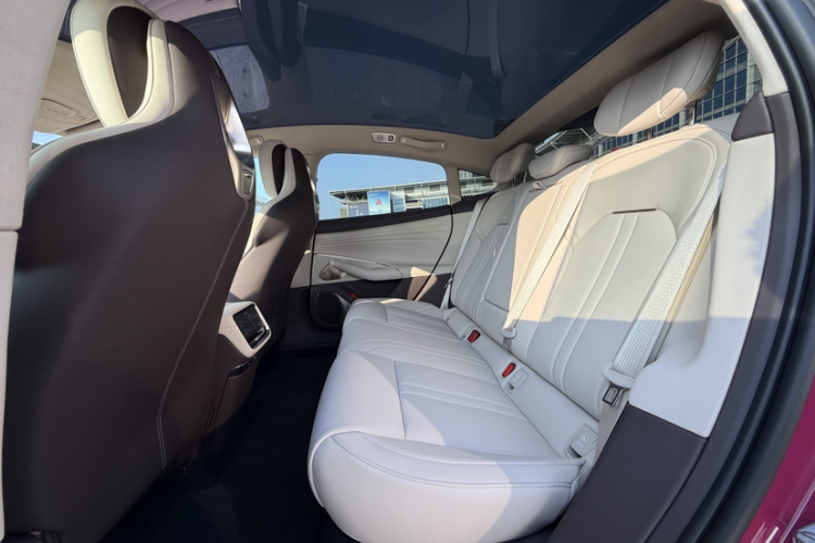 2026 #10 2026 immagine di auto #10