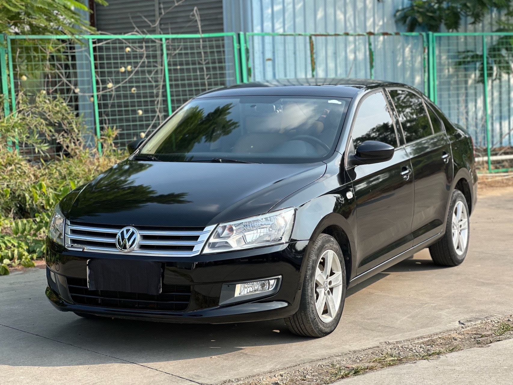 Volkswagen Santana 2014 immagine di auto 