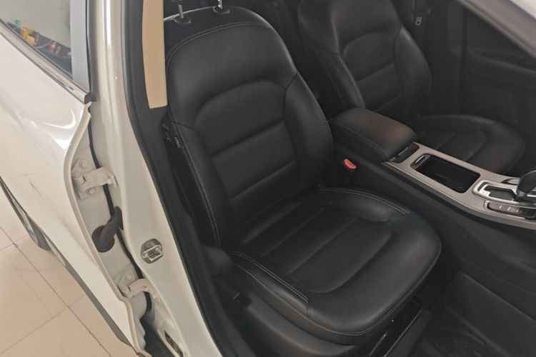 GEELY Emgrand GS 2018 car image #25