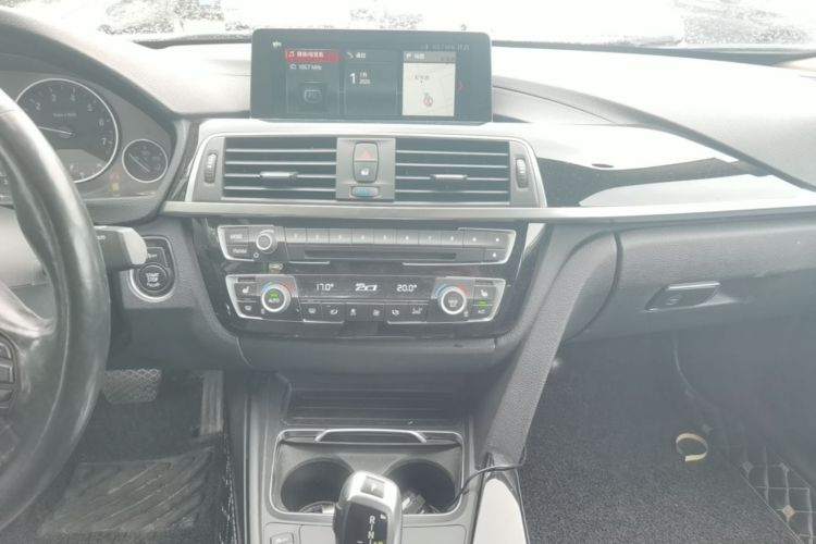 BMW 3 Series 2019 #17 BMW 3 Series 2019 car image #17