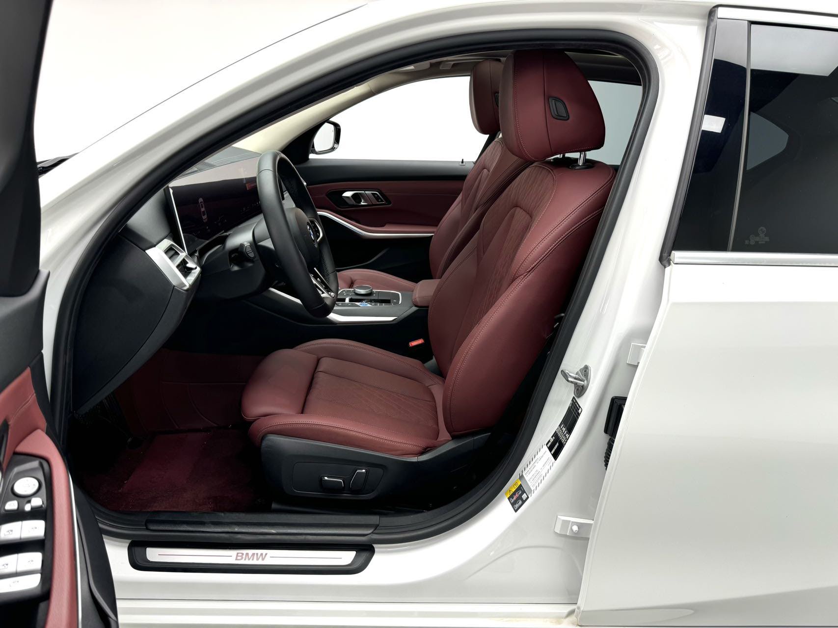 BMW i3 2025 car image #4