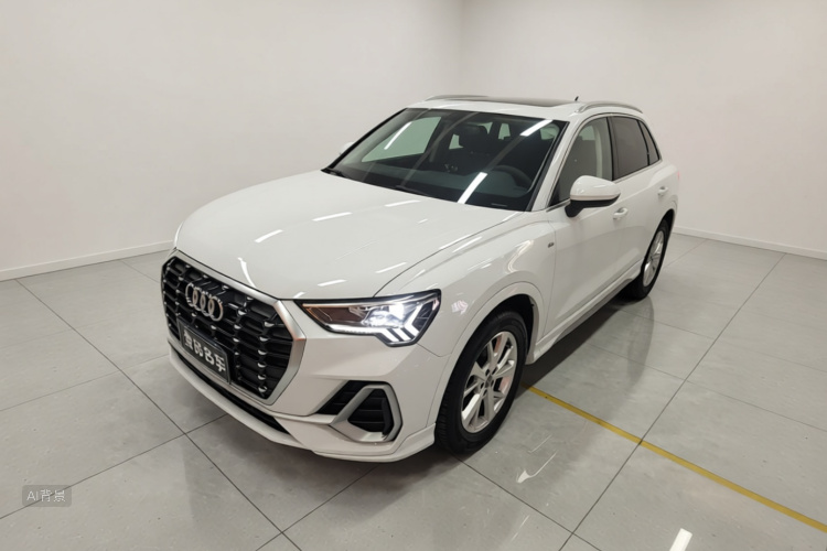 Audi Q3 2020 car image #2