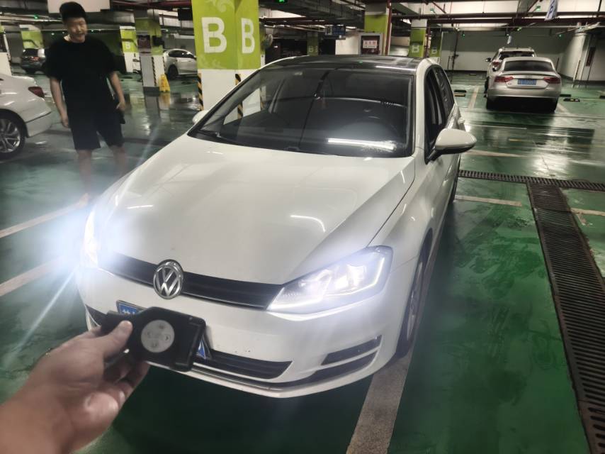 2016 2016 car image