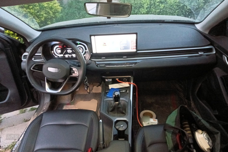 GEELY Emgrand 2025 immagine di auto #11