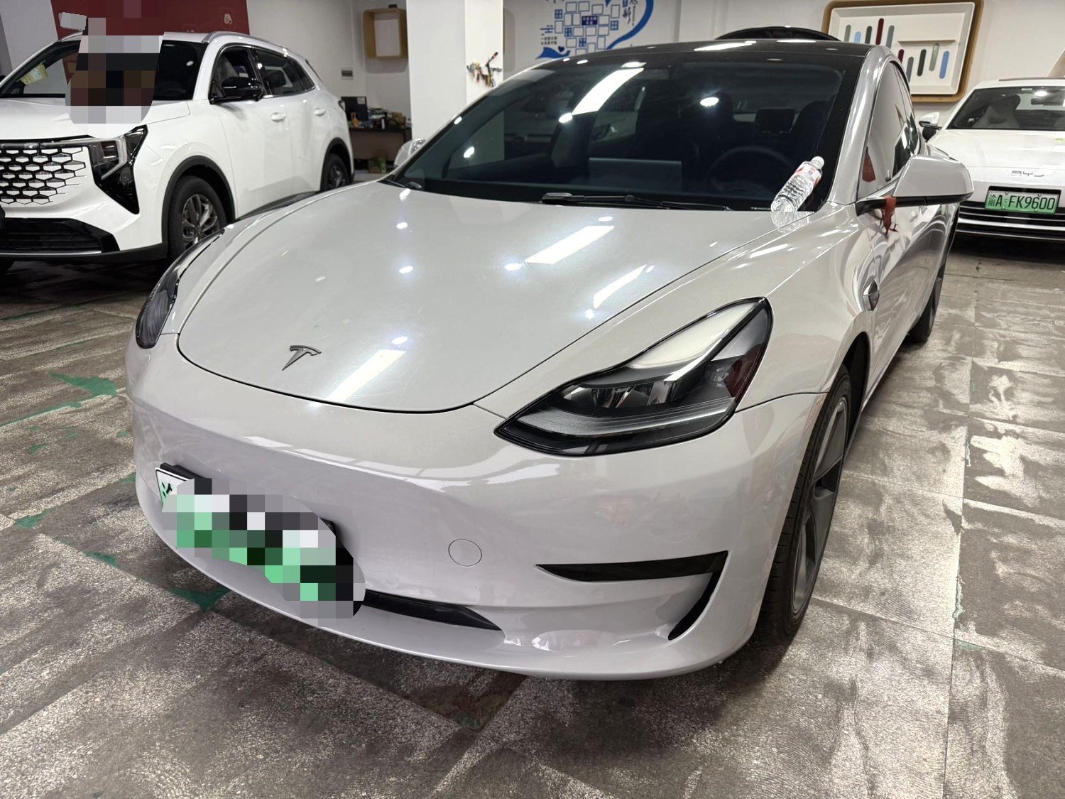 Tesla Model 3 2021 car image 