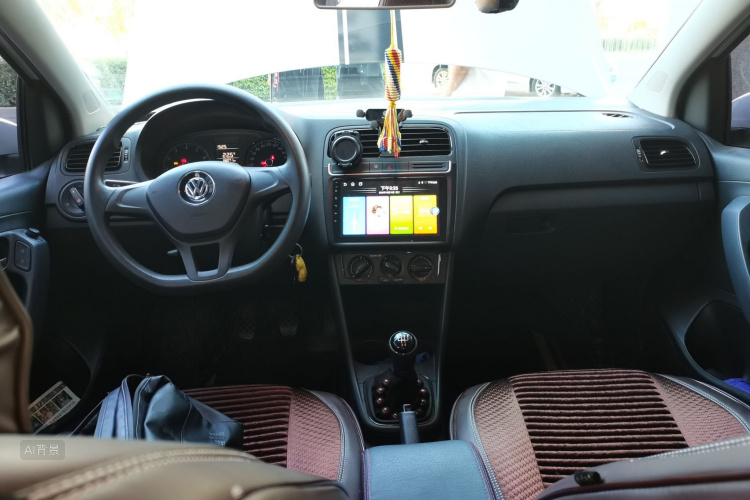 Volkswagen Polo 2016 car image #11