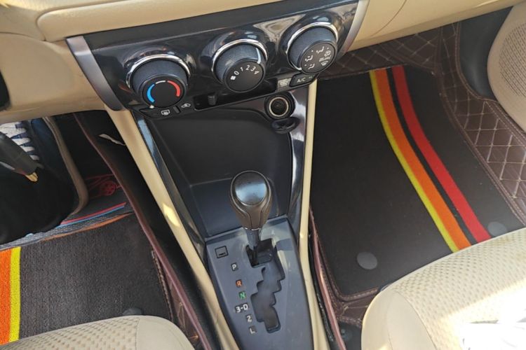 Toyota Vios 2015 car image #14