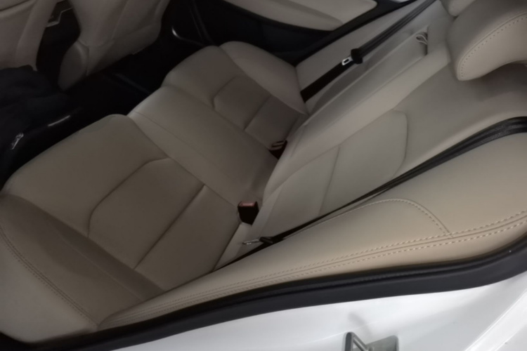 GEELY Emgrand 2018 immagine di auto #17