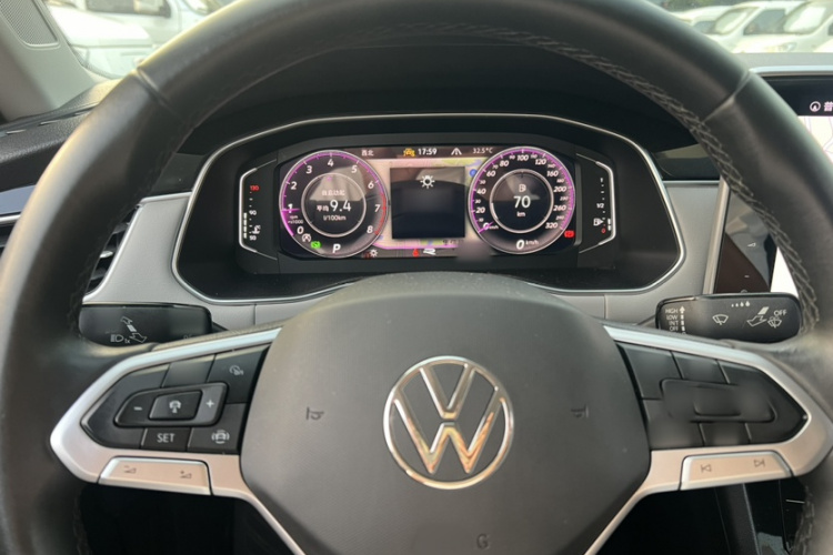 Volkswagen Bora 2023 car image #18