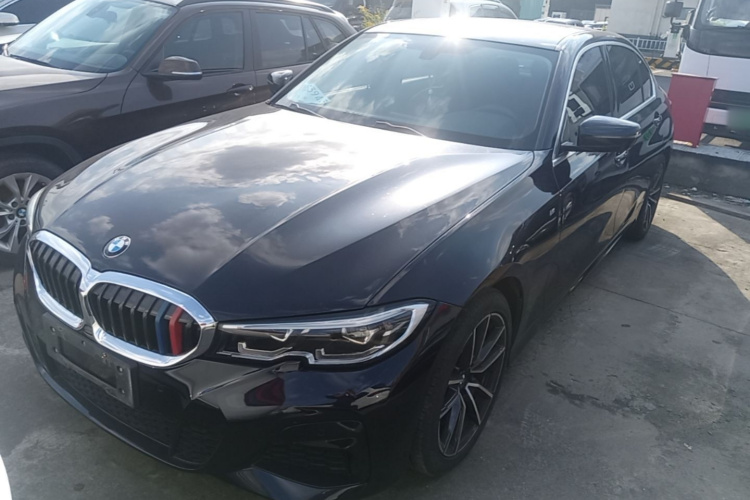 BMW 3 Series 2021 #2 BMW 3 Series 2021 صورة سيارة #2