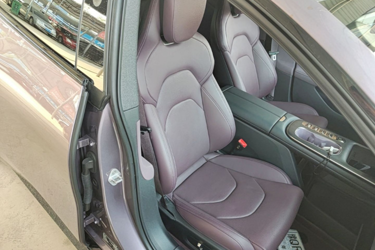 MI SU7 2024 imagem de carro #24