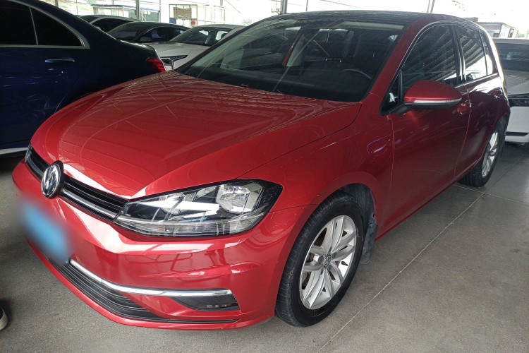 Volkswagen Golf 2019 car image #2
