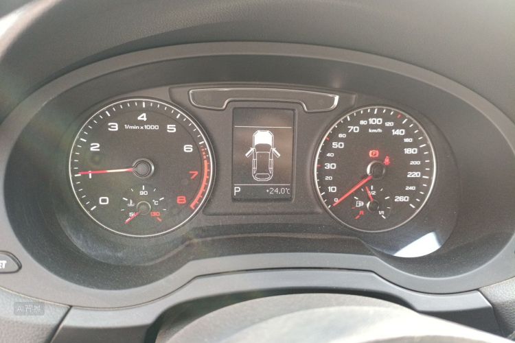 Audi Q3 2016 #13 Audi Q3 2016 car image #13