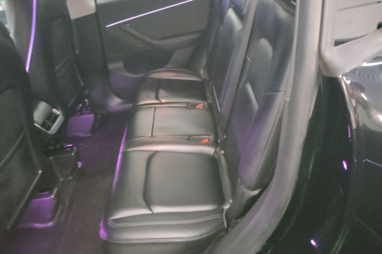 Tesla Model Y 2022 immagine di auto #17