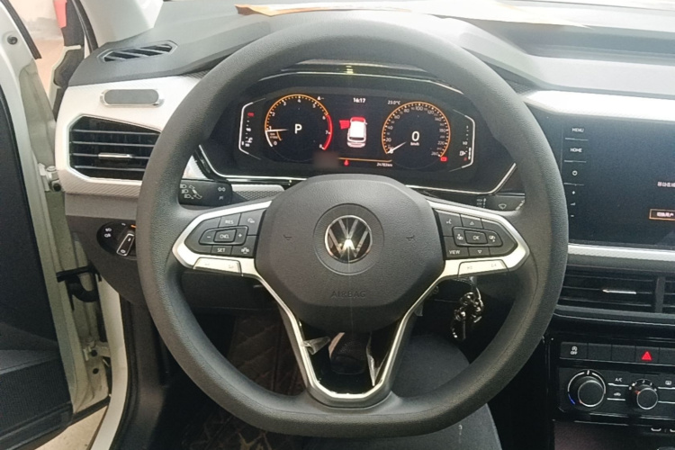 Volkswagen Tacqua 2021 #11 Volkswagen Tacqua 2021 car image #11
