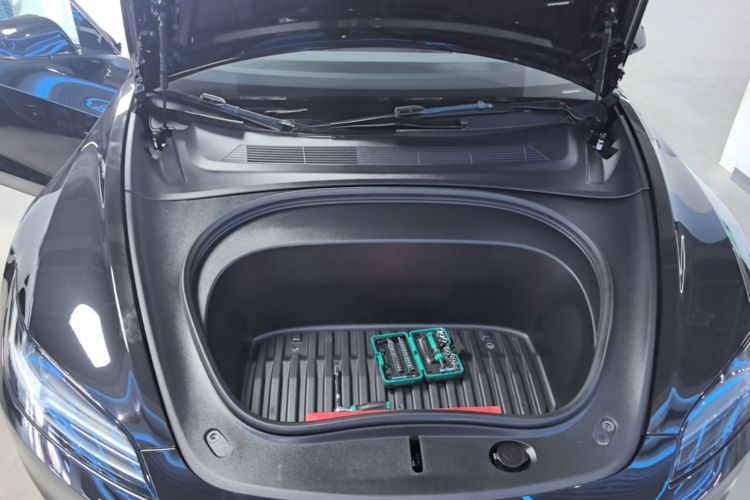 Tesla Model 3 2025 car image #20