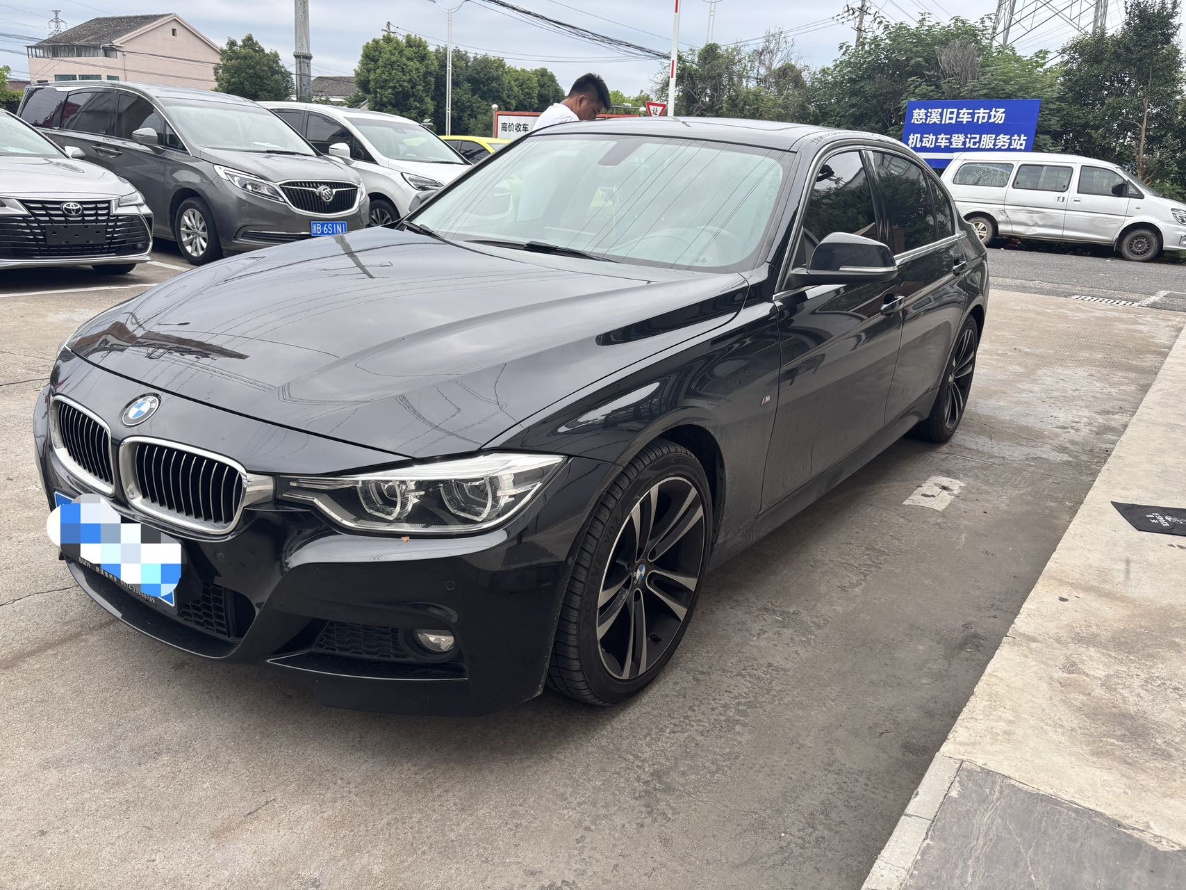BMW 3 Series 2018 #2 BMW 3 Series 2018 car image #2