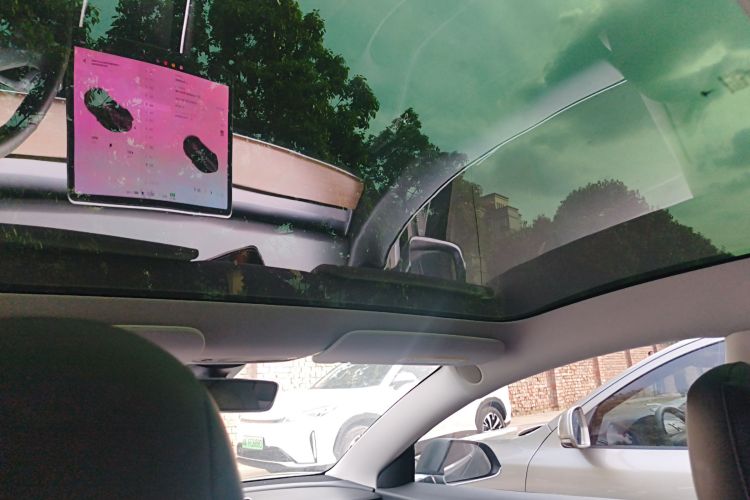 Tesla Model 3 2020 car image #20