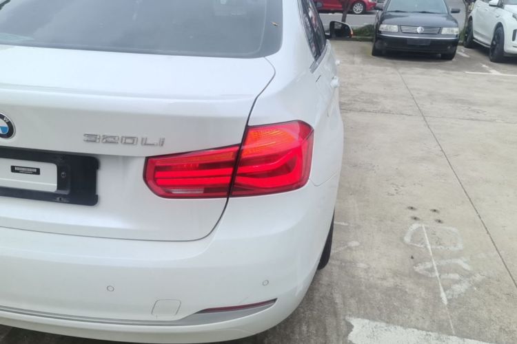 BMW 3 Series 2017 #8 BMW 3 Series 2017 car image #8