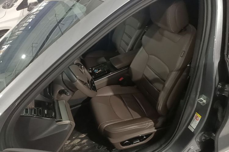 BYD Han 2022 #15 BYD Han 2022 car image #15