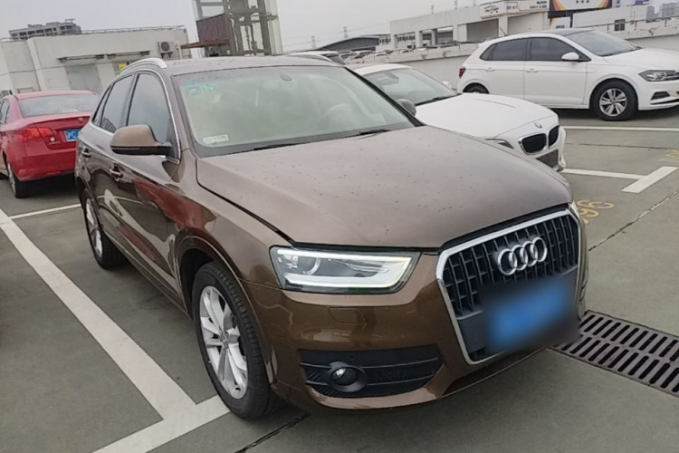 Audi Q3 2016 car image #4