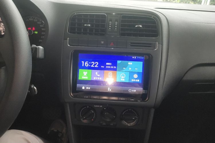 Volkswagen Polo 2017 #13 Volkswagen Polo 2017 car image #13