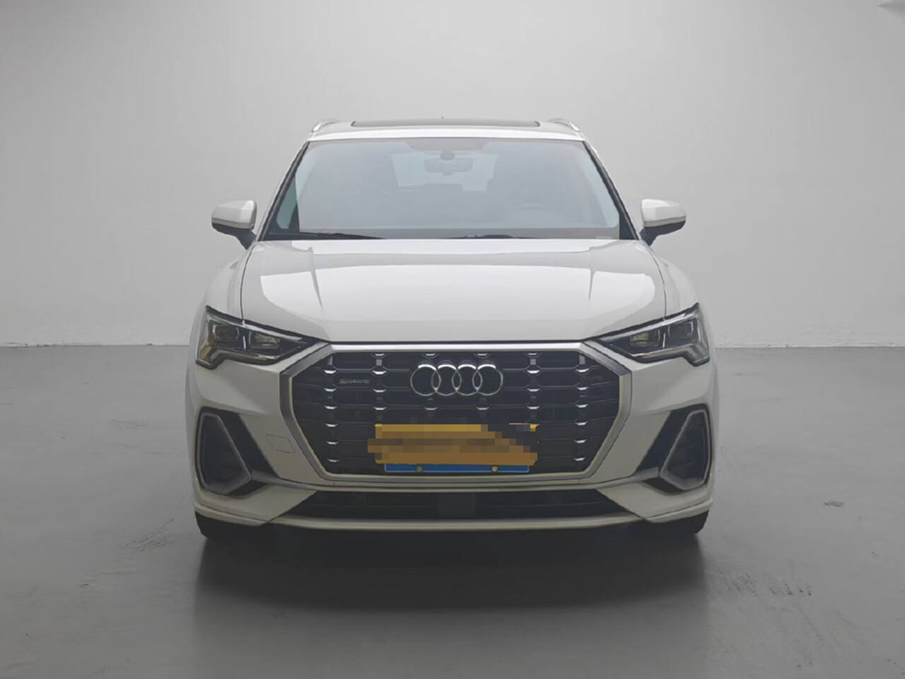 Audi Q3 2019 car image #4