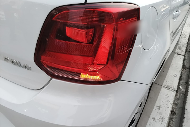 Volkswagen Polo 2018 car image #8