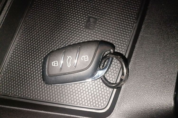 MG 5 2024 صورة سيارة #14