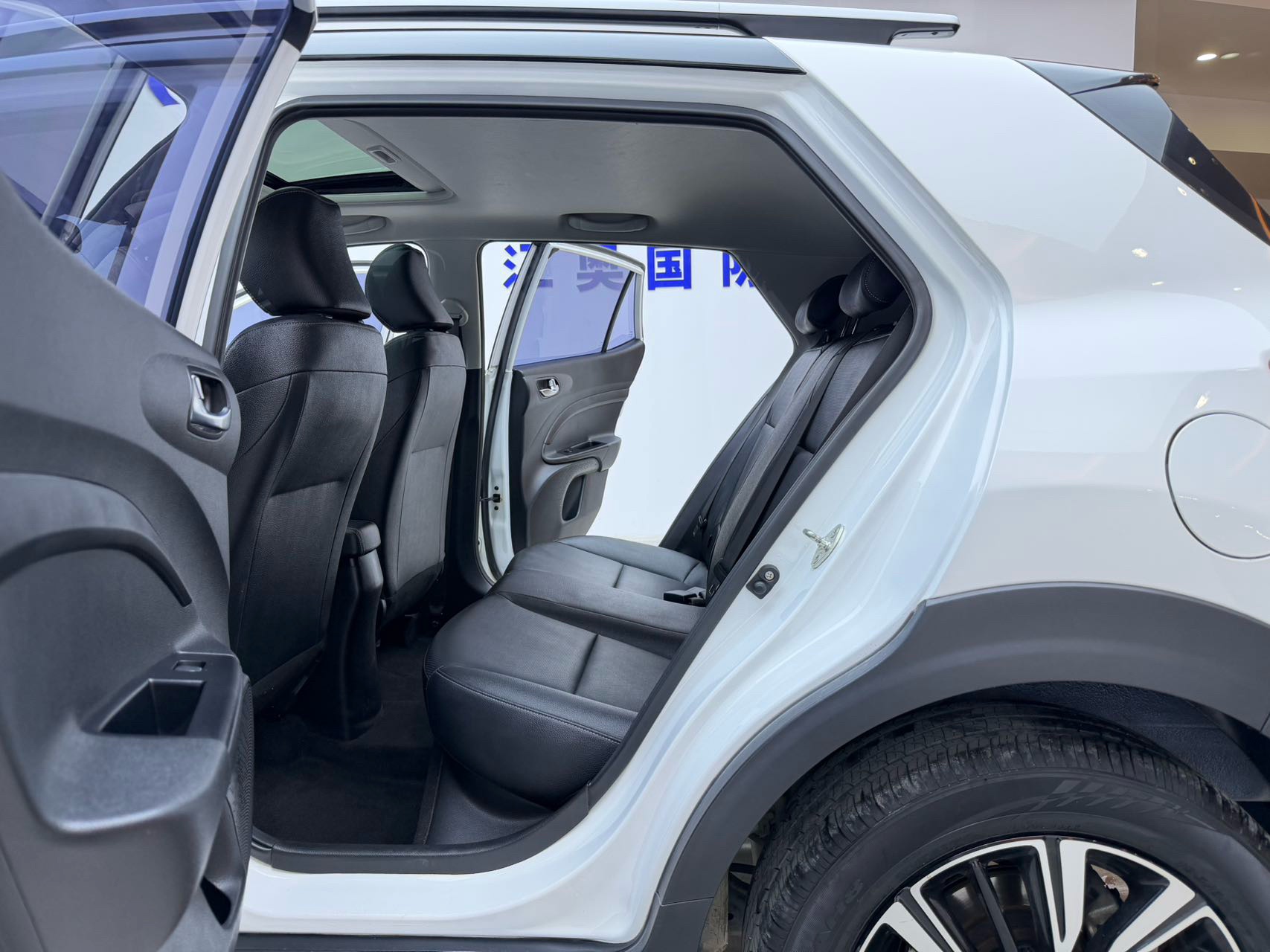 起亚 奕跑 2022 汽车图片 #11