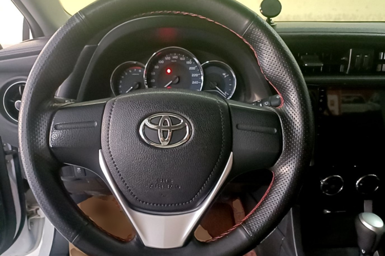 Toyota Corolla 2017 #11 Toyota Corolla 2017 car image #11