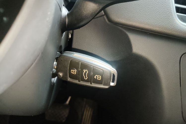 Audi Q3 2015 #9 Audi Q3 2015 صورة سيارة #9