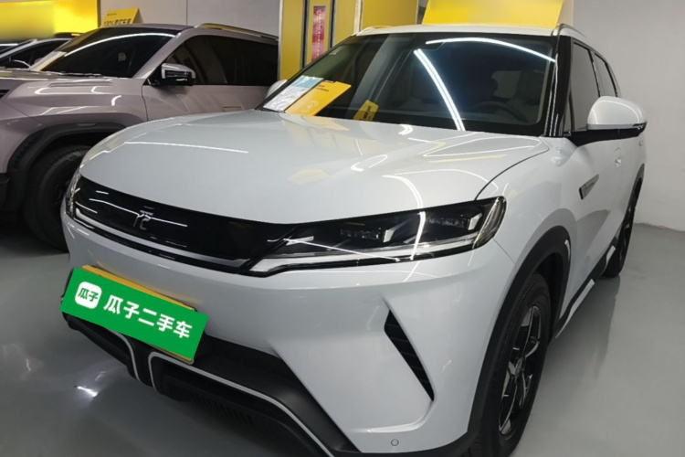 BYD YuanUP 2024 #2 BYD YuanUP 2024 car image #2