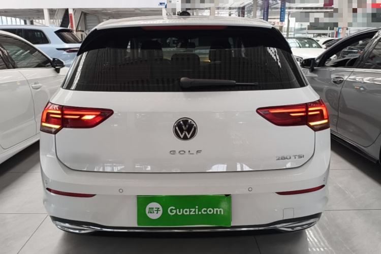 Volkswagen Golf 2021 car image #6