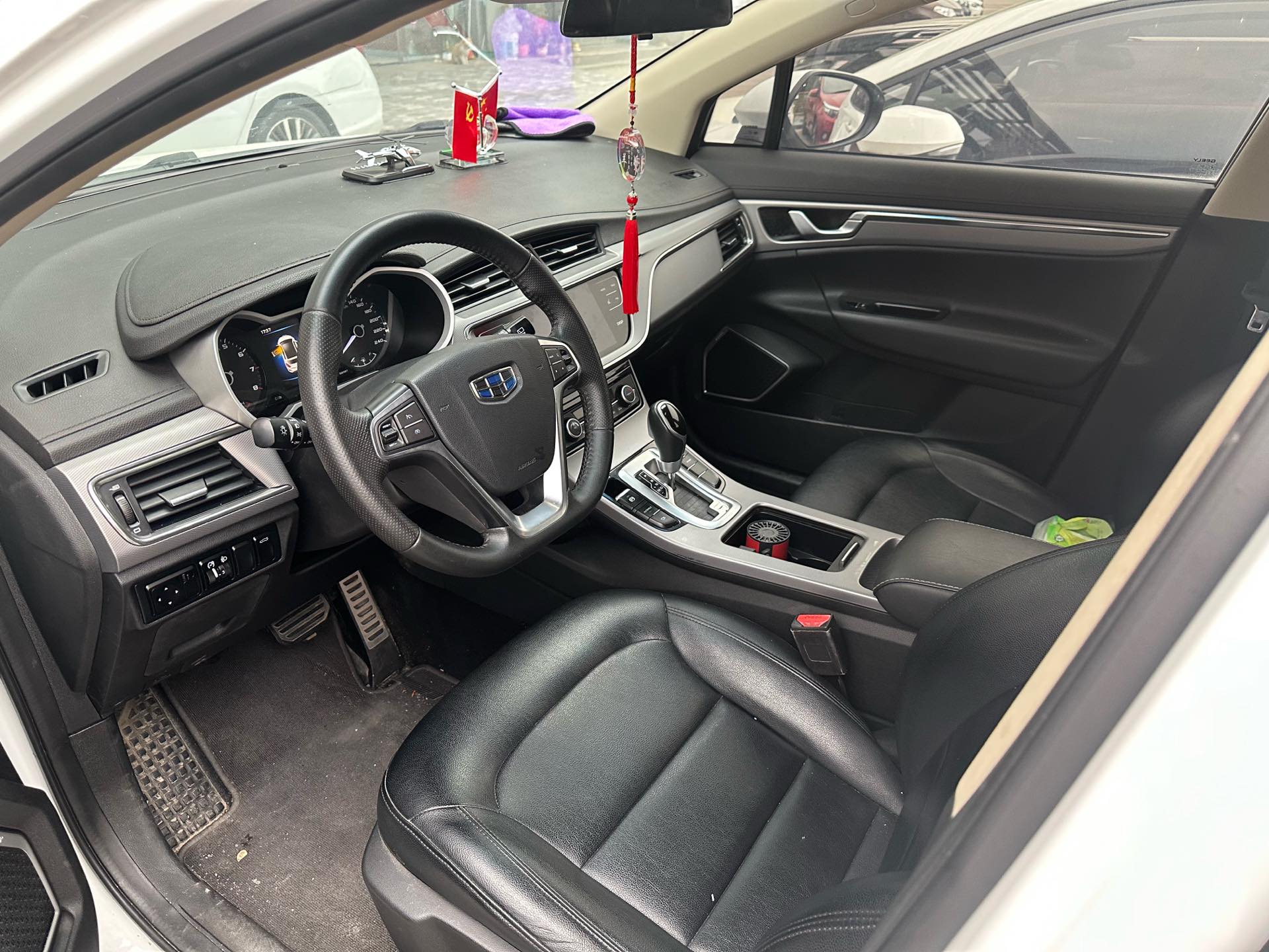 GEELY Emgrand GS 2019 car image #3