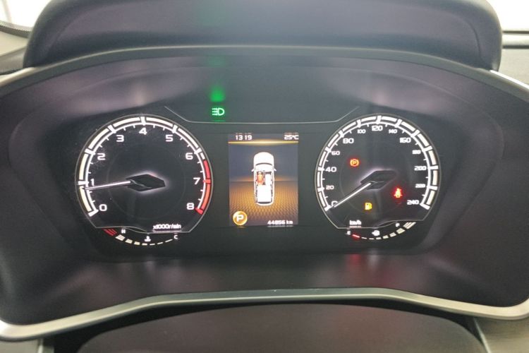 GEELY Coolray 2021 #12 GEELY Coolray 2021 car image #12